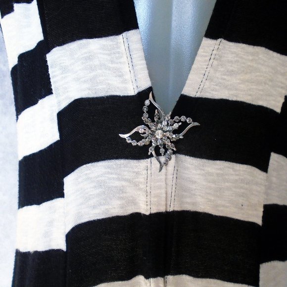 Black & White Tunic Top, SEE WHAT ELSE IT DOES!!! - Picture 6 of 15